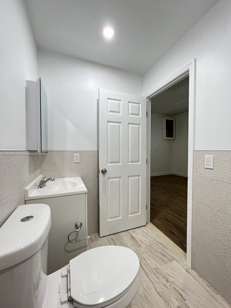 16137 SW 68th St Unit: Estudio