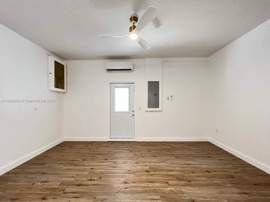 16137 SW 68th St Unit: Estudio