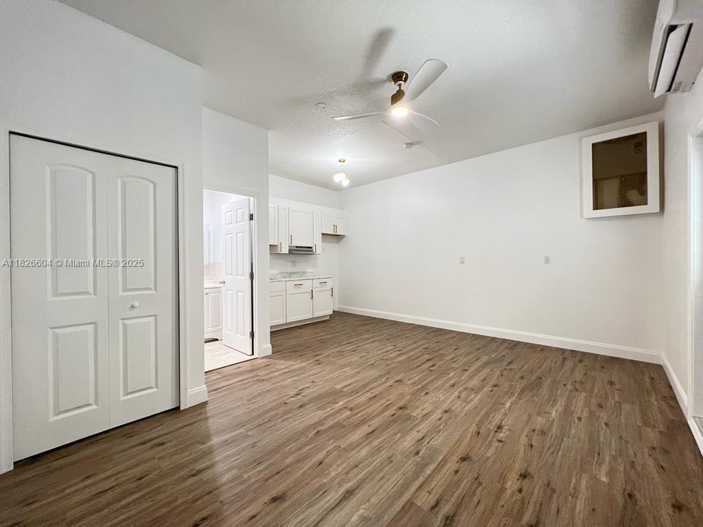 16137 SW 68th St Unit: Estudio