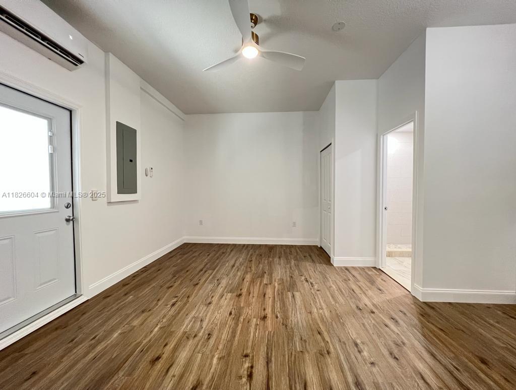 16137 SW 68th St Unit: Estudio