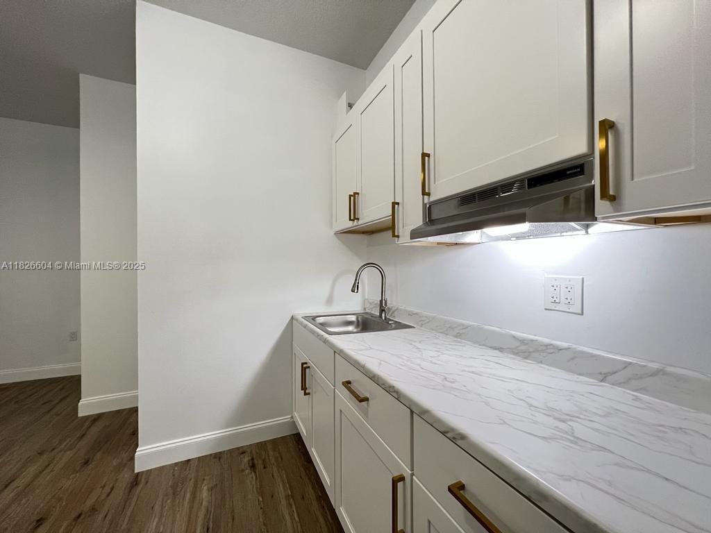 16137 SW 68th St Unit: Estudio