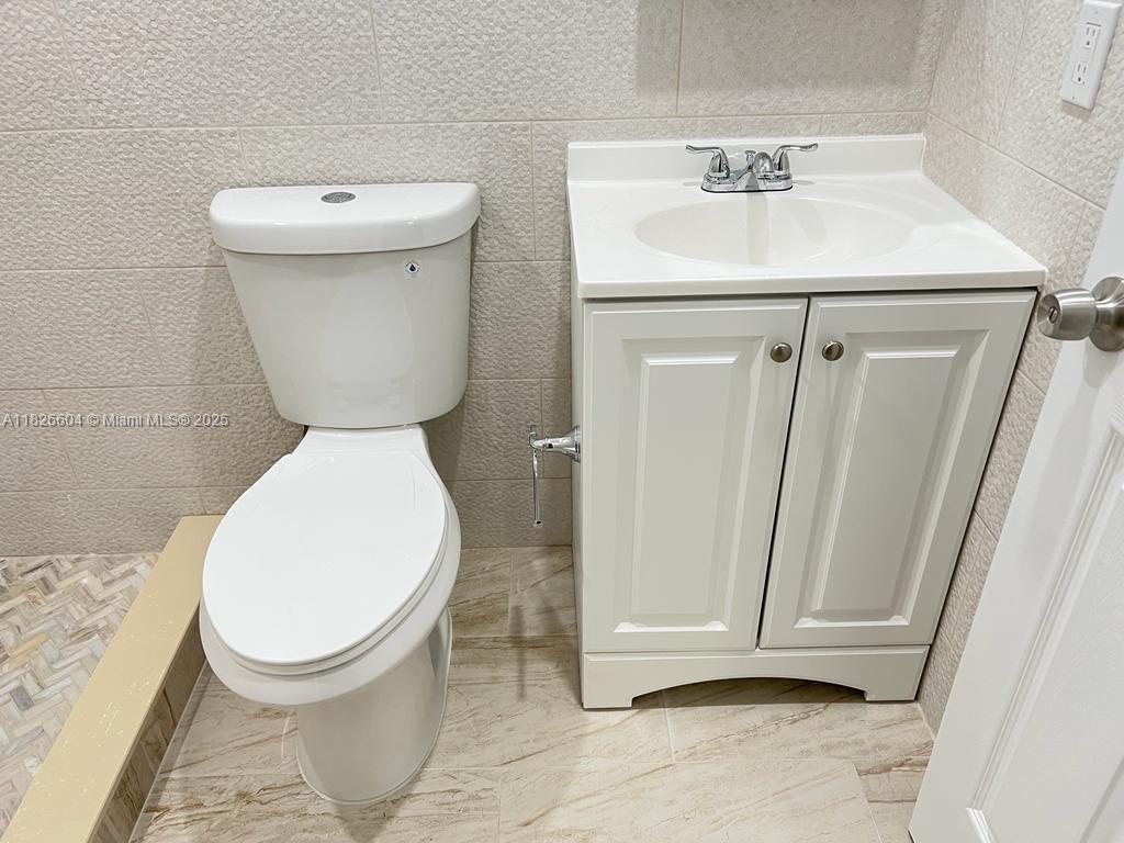 16137 SW 68th St Unit: Estudio