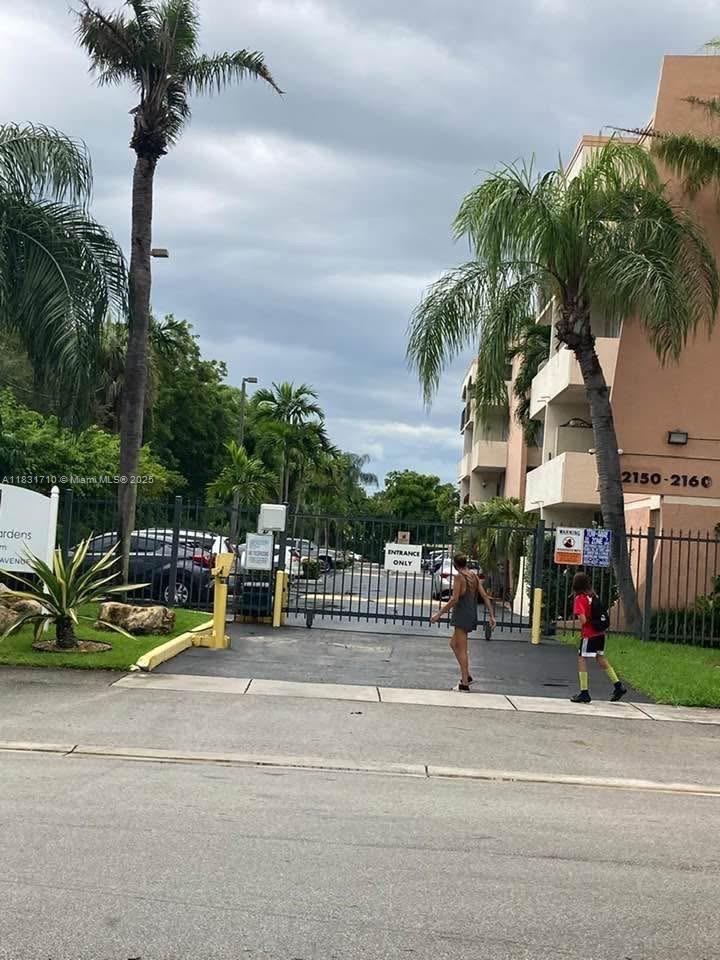 2160 SW 16th Ave # 421