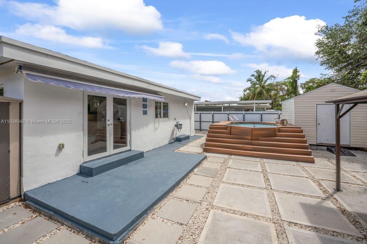 716 Burlington St, Opa-Locka