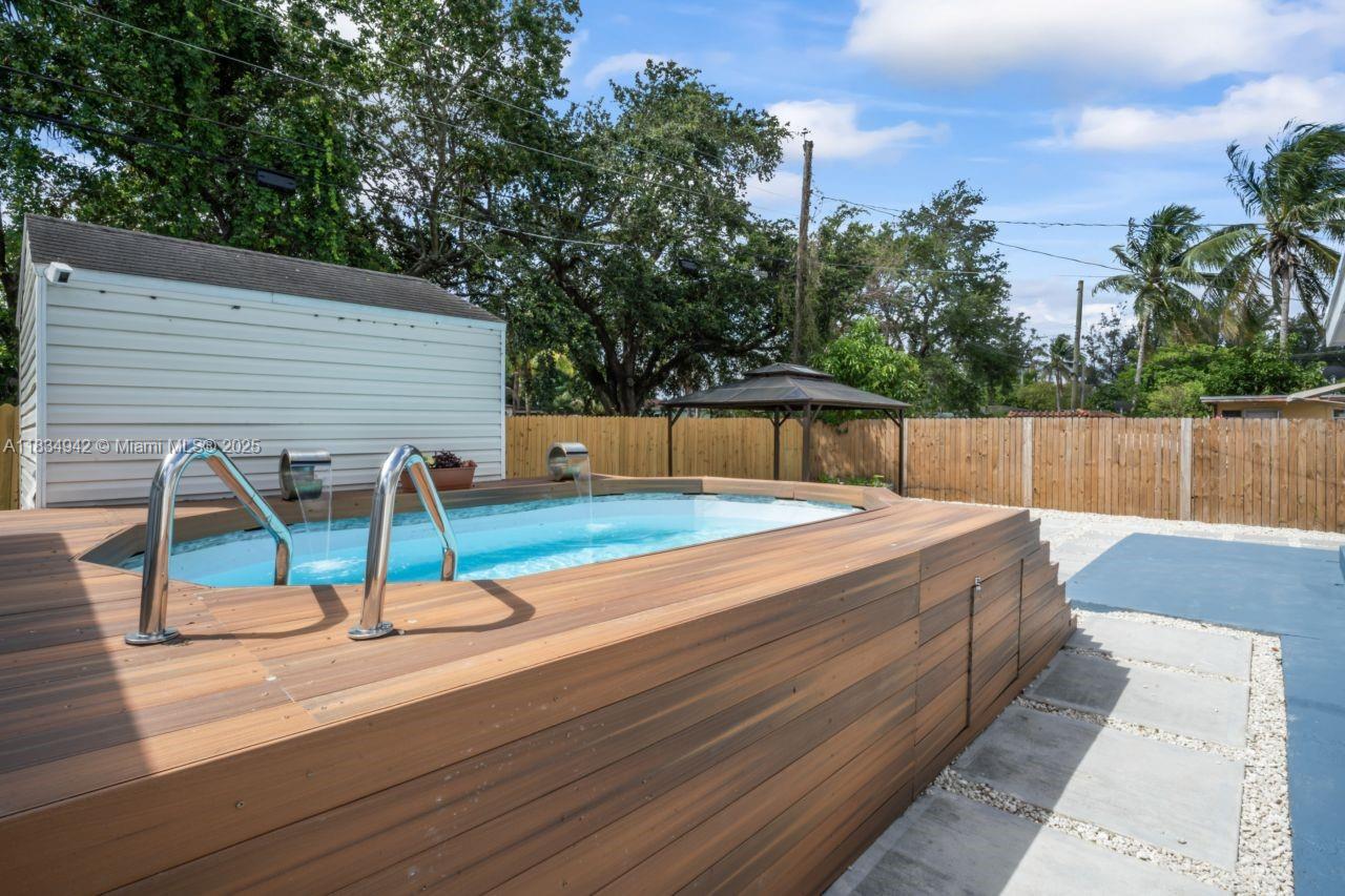 716 Burlington St, Opa-Locka