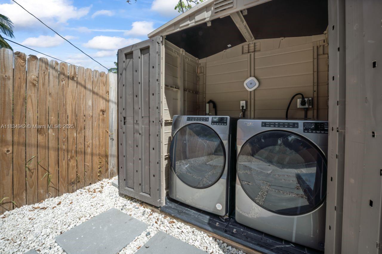 716 Burlington St, Opa-Locka