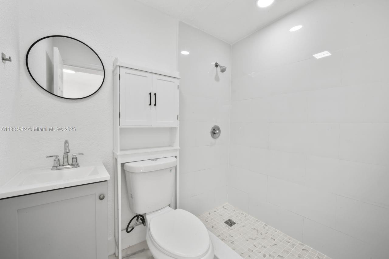 716 Burlington St, Opa-Locka