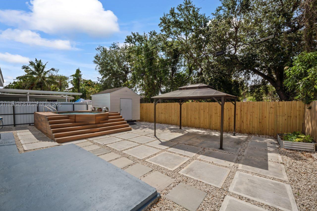 716 Burlington St, Opa-Locka