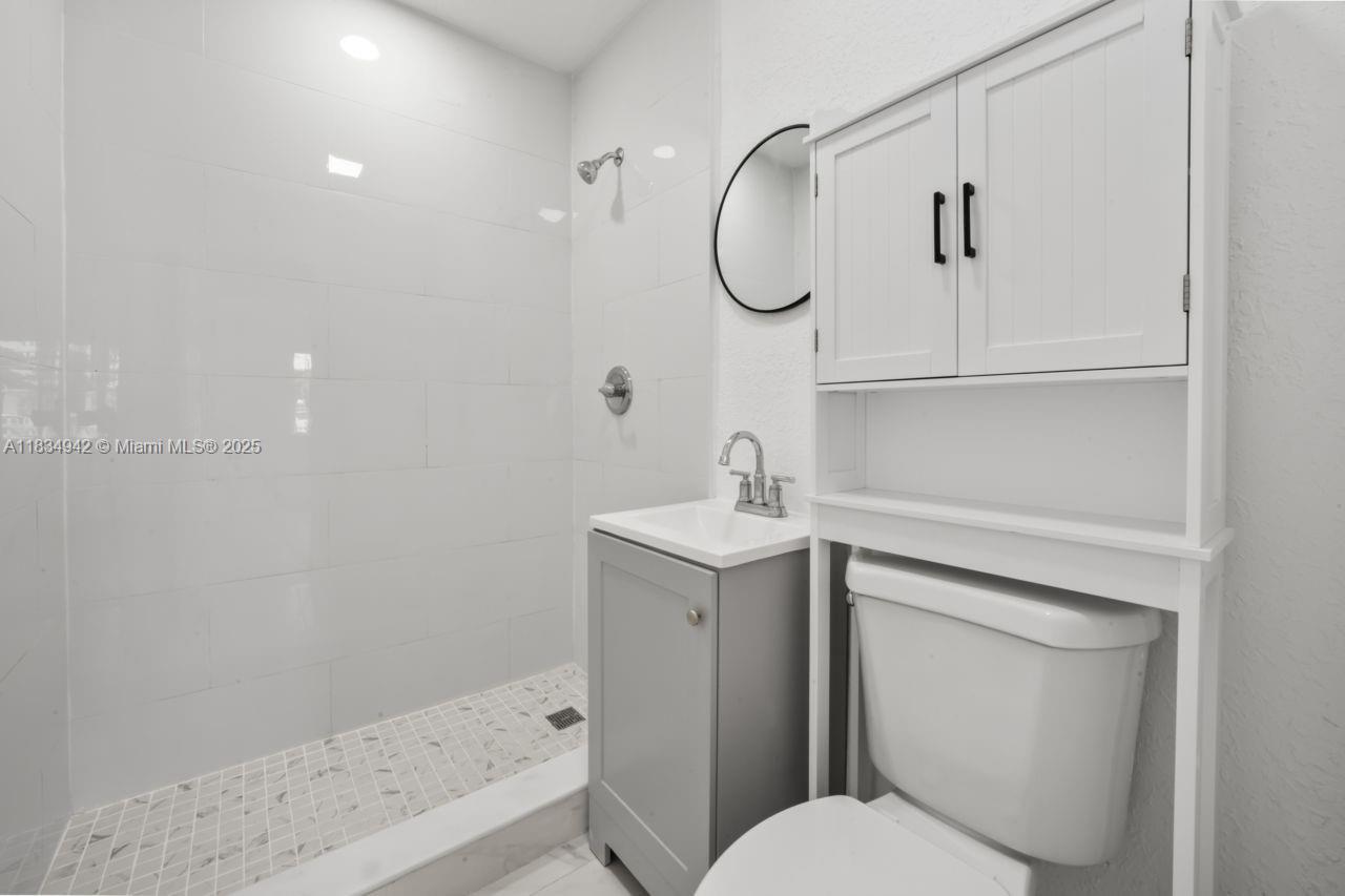 716 Burlington St, Opa-Locka