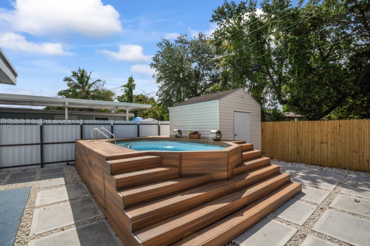 716 Burlington St, Opa-Locka