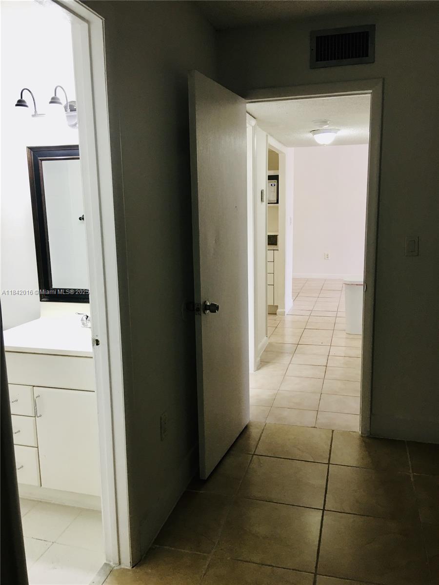 8185 NW 7th st # 219