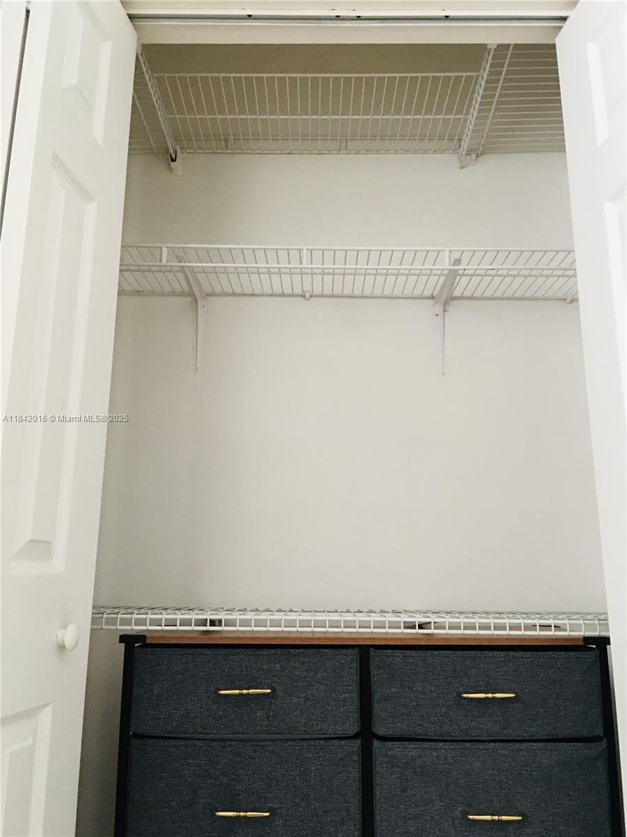 8185 NW 7th st # 219