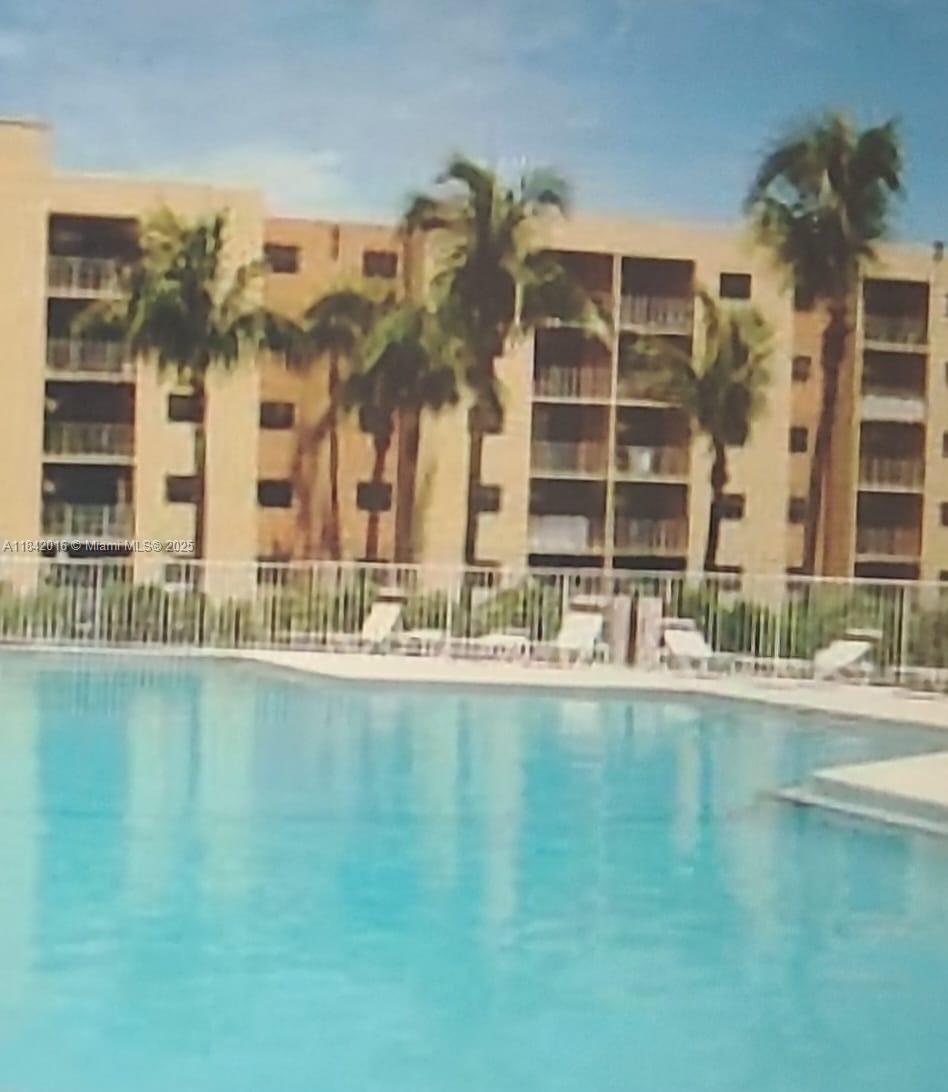 8185 NW 7th st # 219