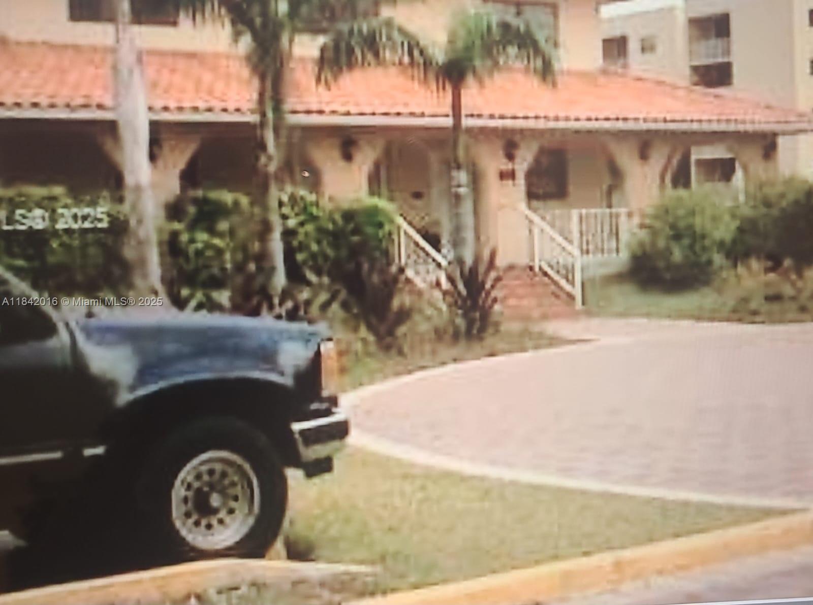 8185 NW 7th st # 219