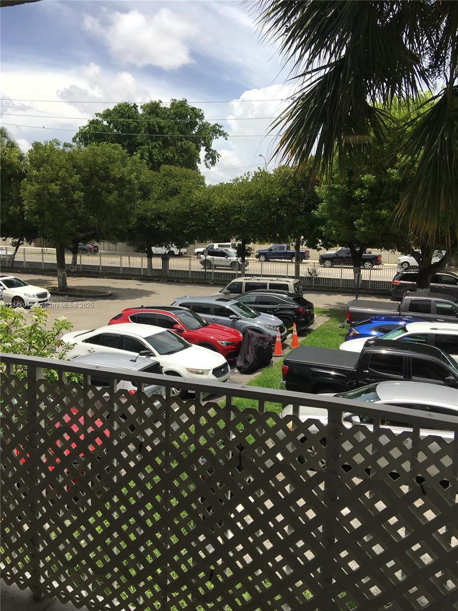 8185 NW 7th st # 219