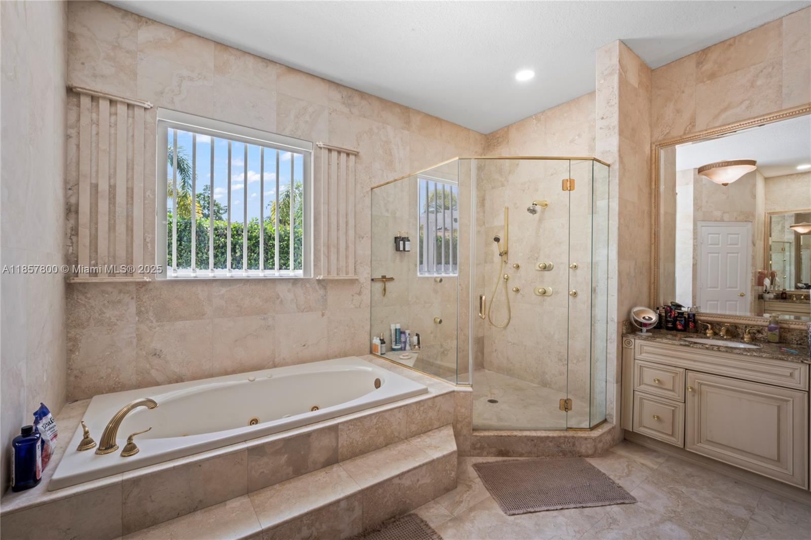 5750 SW 67th Ave