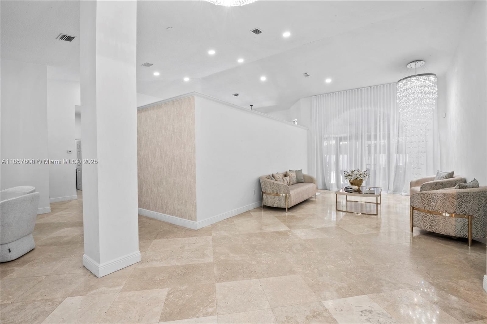 5750 SW 67th Ave