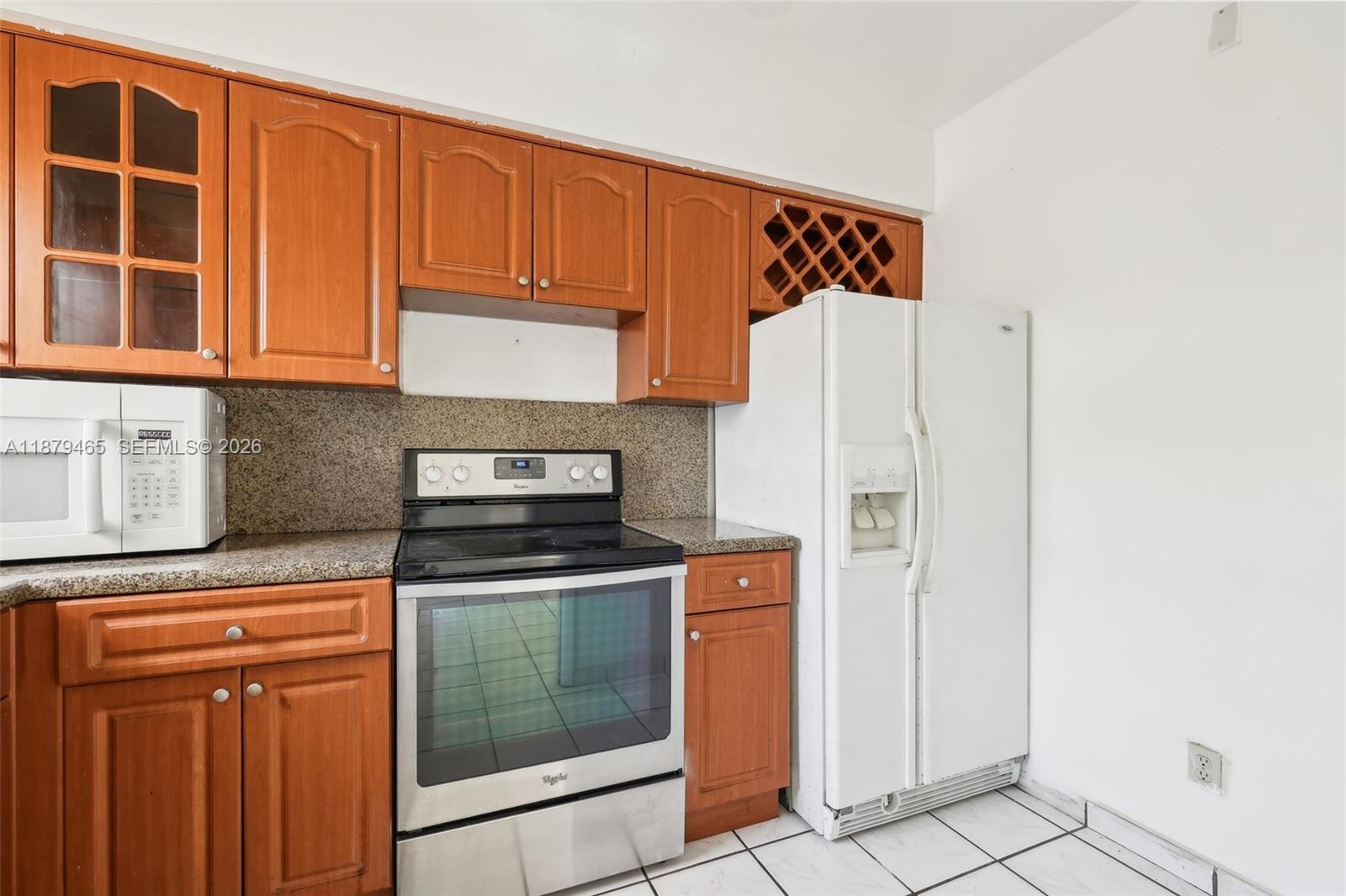 1121 SW 36th Ave