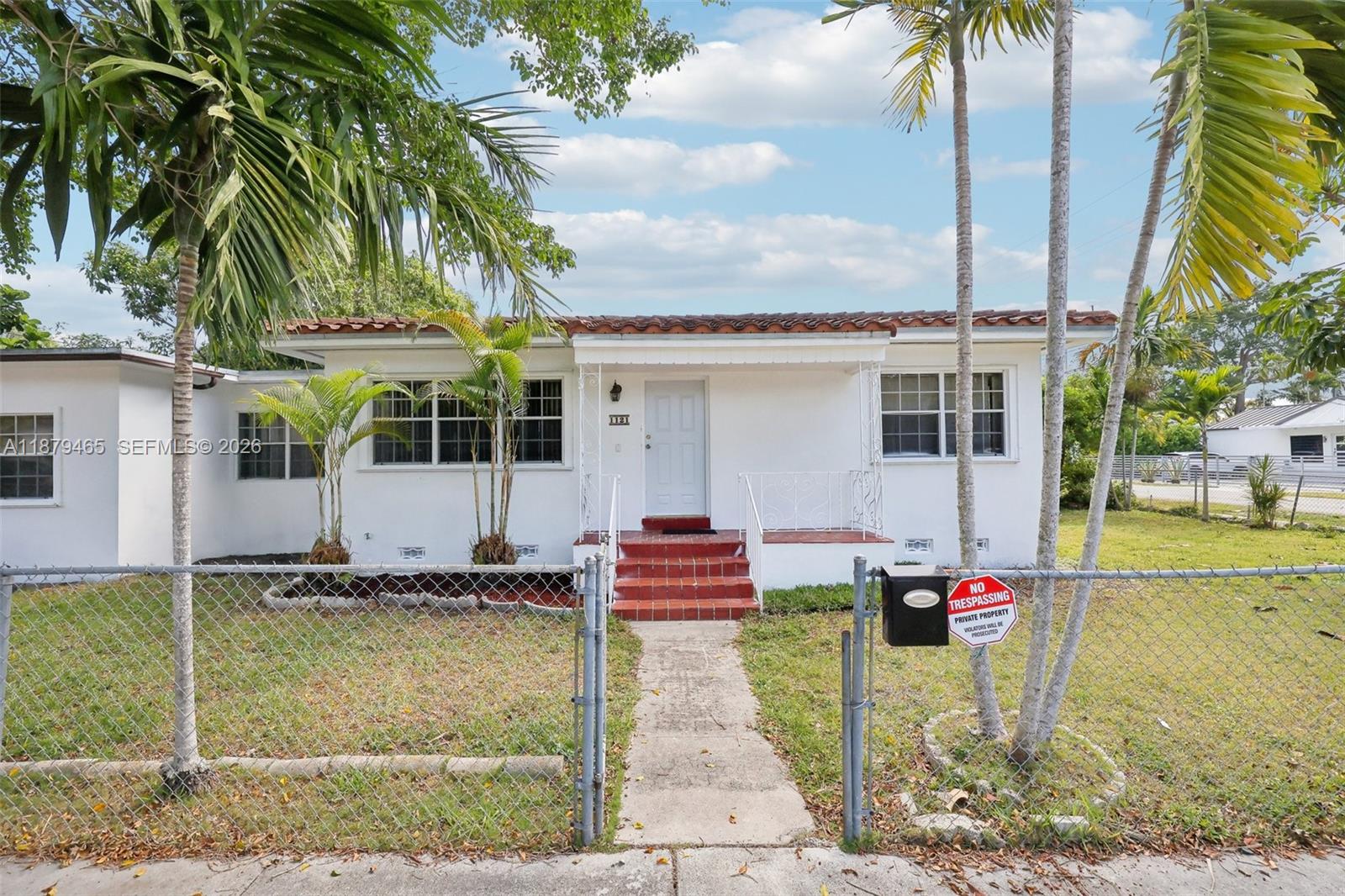 1121 SW 36th Ave