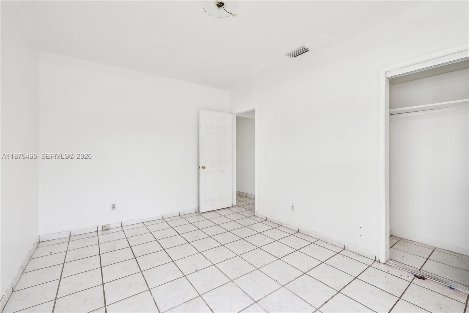 1121 SW 36th Ave