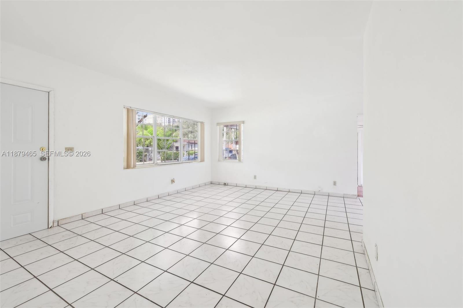 1121 SW 36th Ave