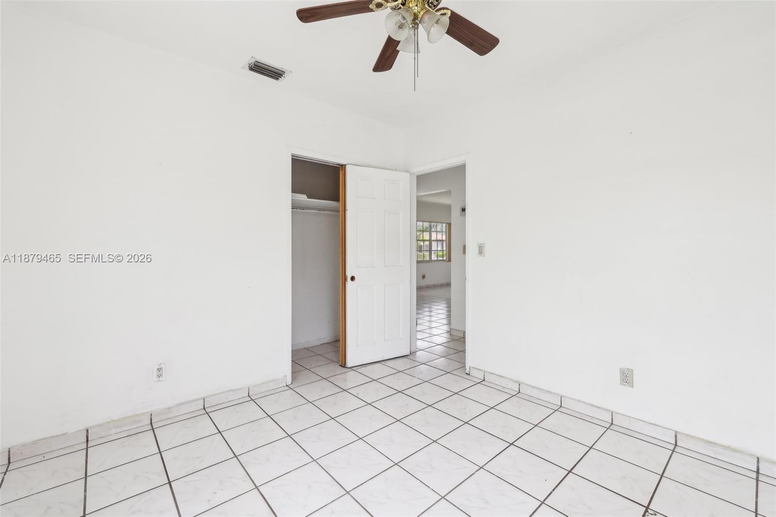 1121 SW 36th Ave