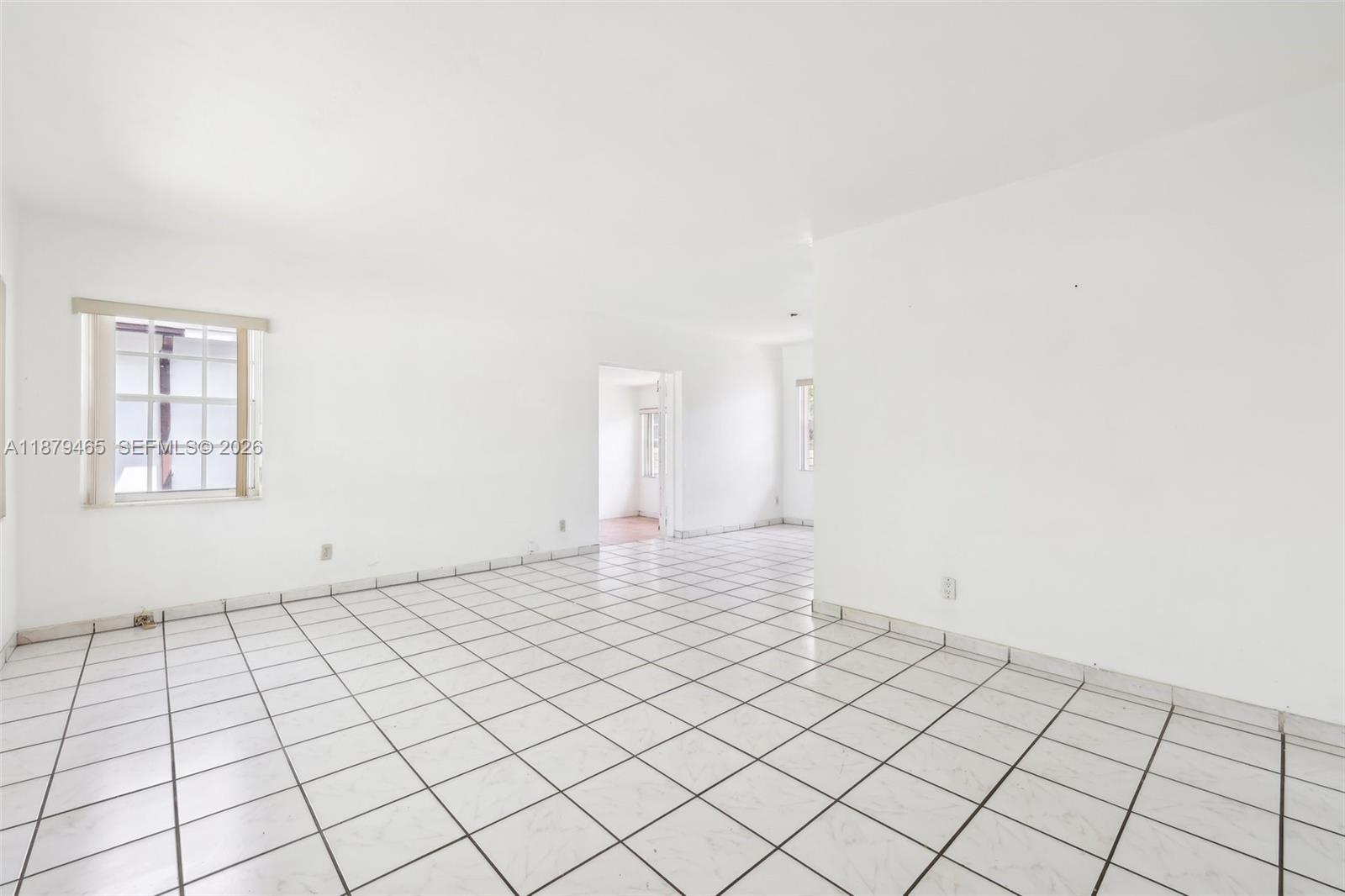 1121 SW 36th Ave