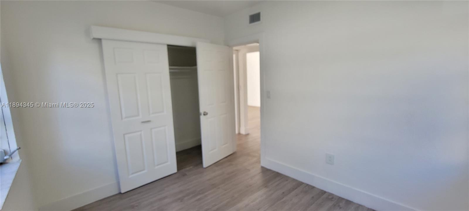 3721 SW 27th Ter