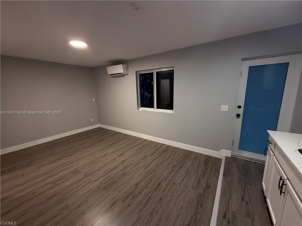 304 N Ave, Other City - In The State Of Florida