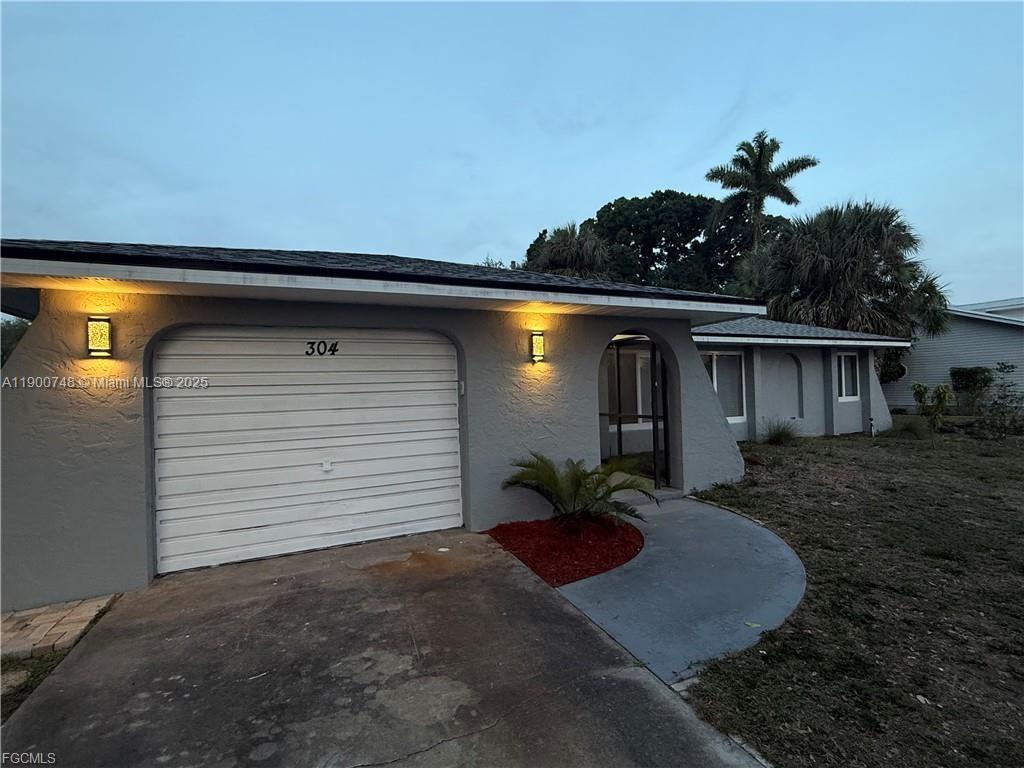 304 N Ave, Other City - In The State Of Florida