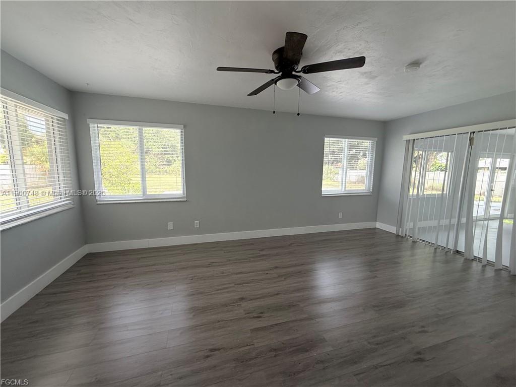 304 N Ave, Other City - In The State Of Florida