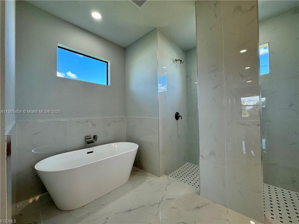 2004 W TROPICANA PKWY, Other City - In The State Of Florida