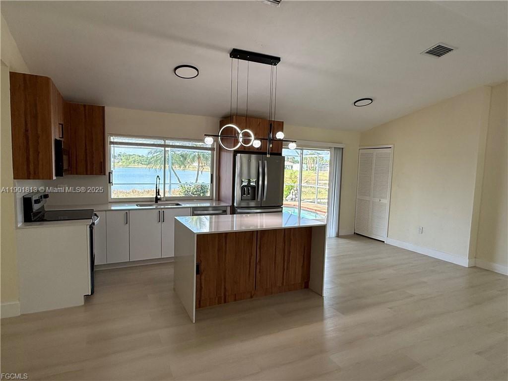 2803 E 5th St, Other City - In The State Of Florida