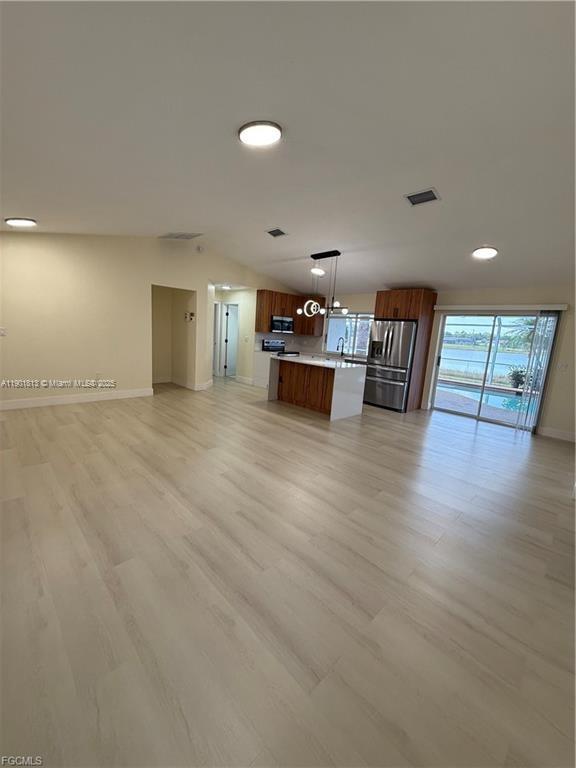 2803 E 5th St, Other City - In The State Of Florida