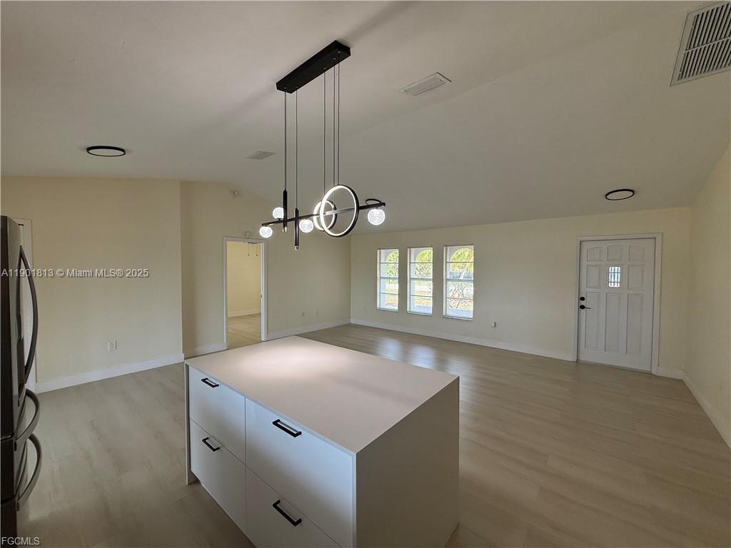 2803 E 5th St, Other City - In The State Of Florida