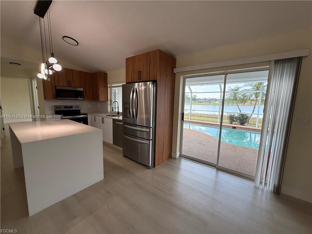 2803 E 5th St, Other City - In The State Of Florida