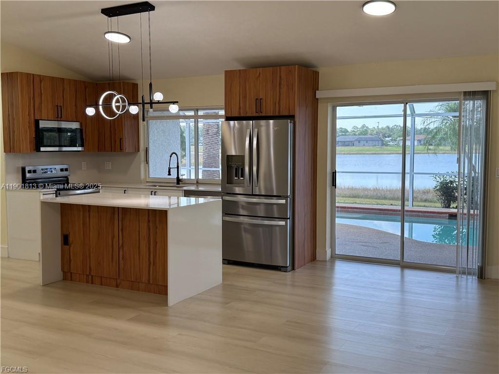 2803 E 5th St, Other City - In The State Of Florida