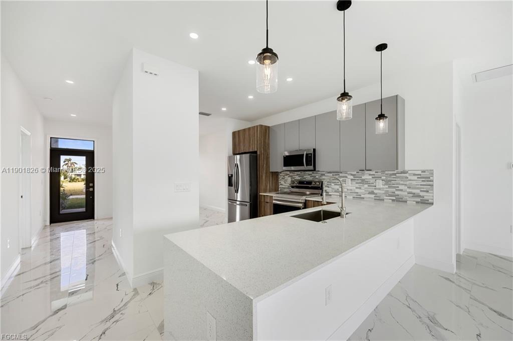 2027 NW 16TH PL # 2027, Other City - In The State Of Florida Unit: 2027