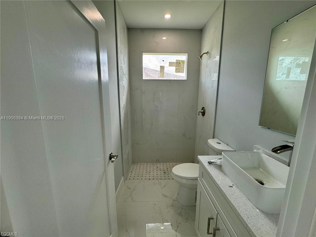 2012 NW 16TH TER # 2012