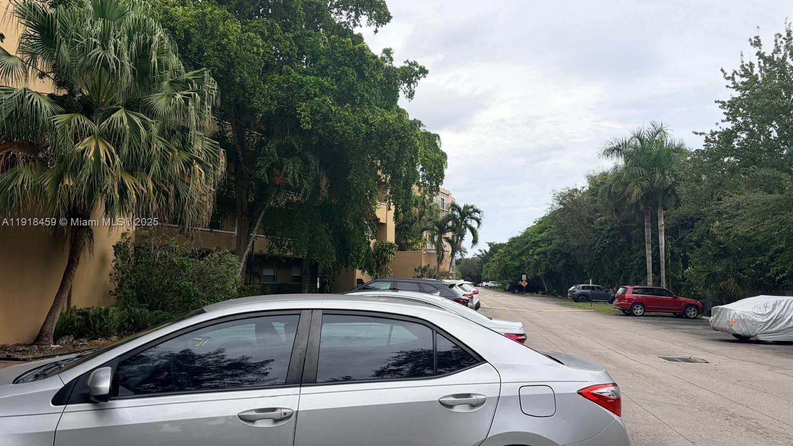 4111 Stirling Rd # 102