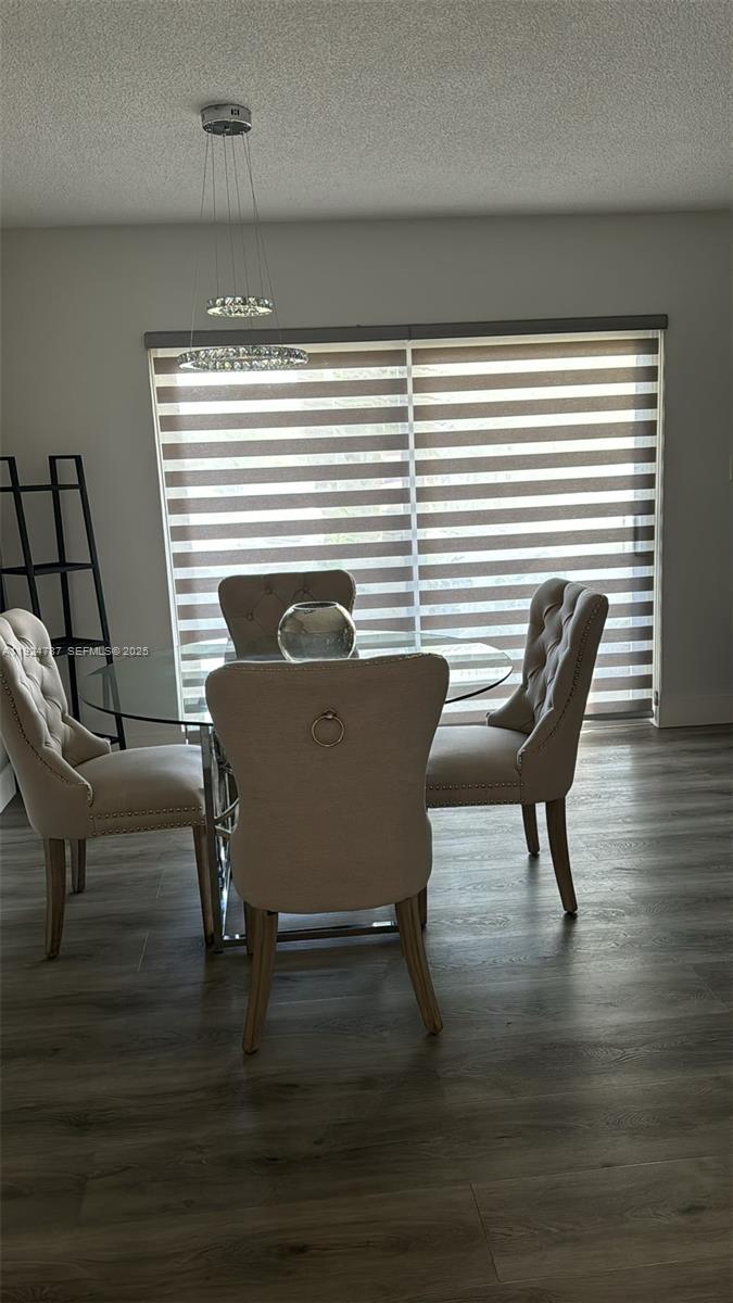 370 E LAUREL DR # 3e