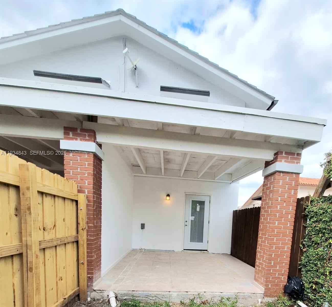 14402 SW 111th St # 14402