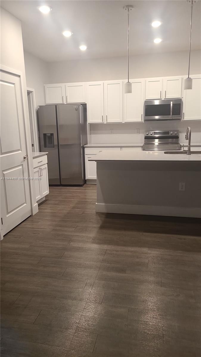 1810 NW Calmar # 1810