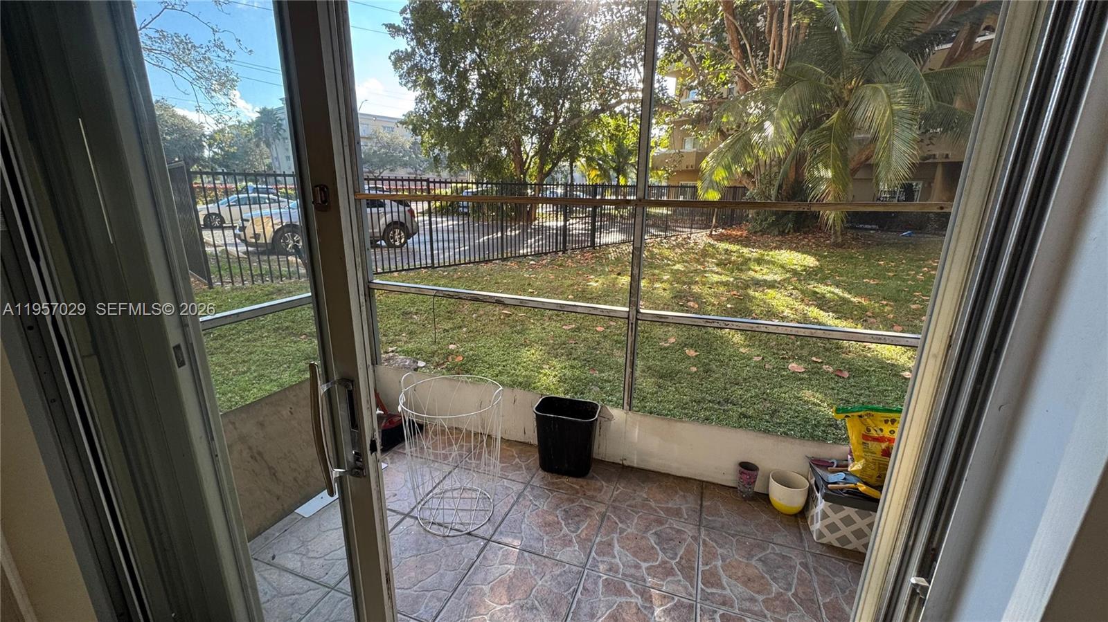 4111 Stirling Rd # 102