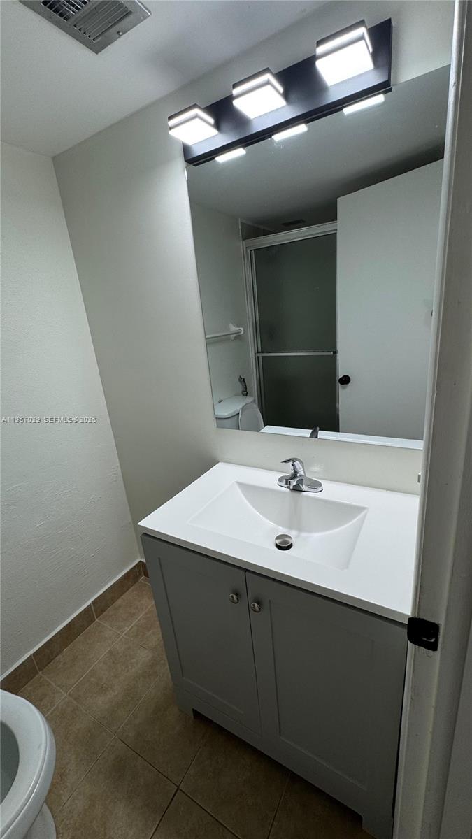 4111 Stirling Rd # 102