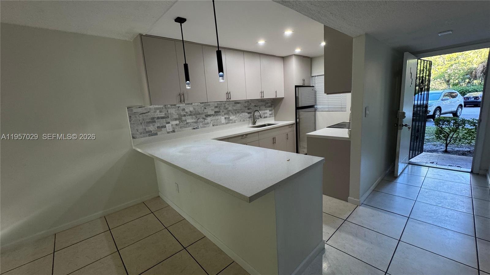 4111 Stirling Rd # 102