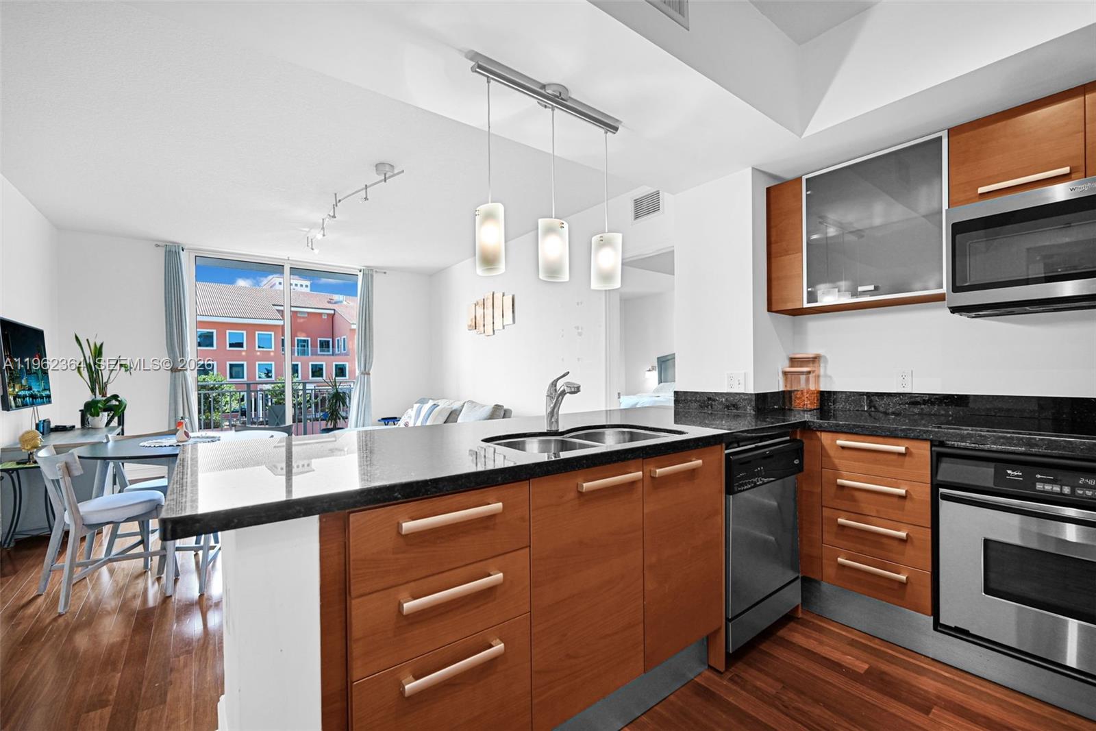 2030 S Douglas Rd # 703