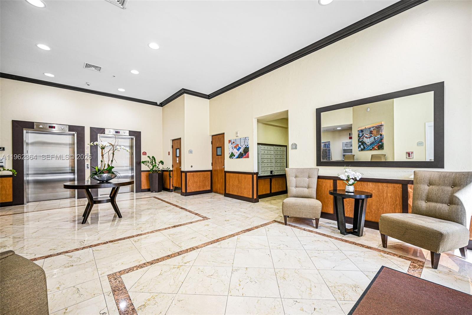 2030 S Douglas Rd # 703