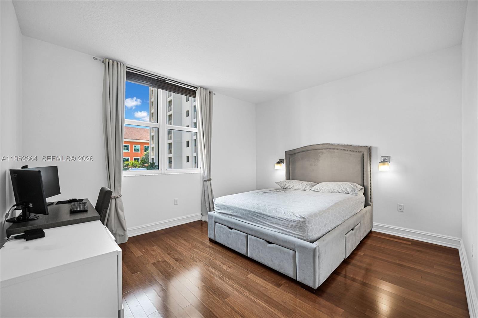 2030 S Douglas Rd # 703