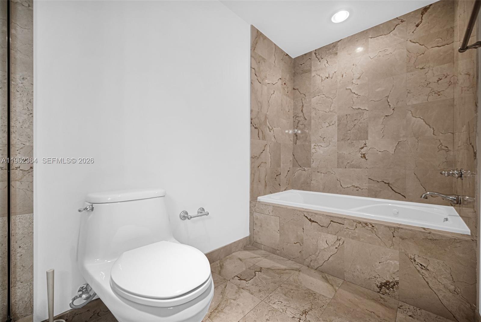 2030 S Douglas Rd # 703